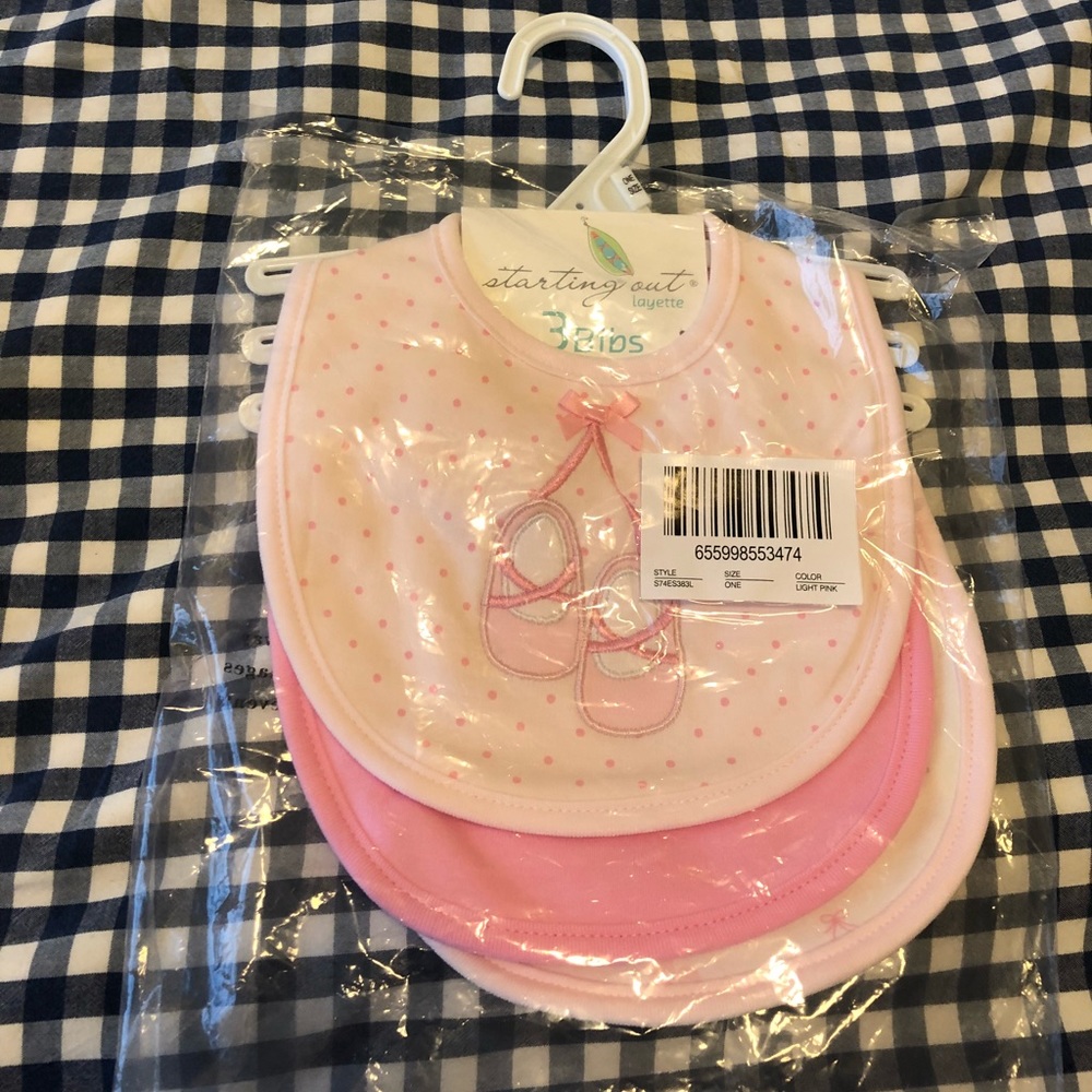 Starting Out - 3 pack of bibs. Brand new!